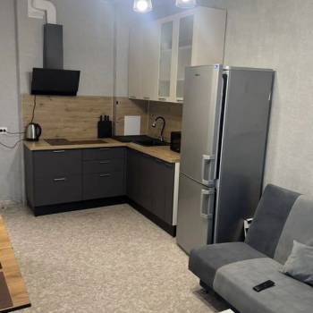 Сдается 1-комнатная квартира, 42 м²