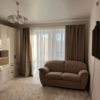 Сдается 1-комнатная квартира, 42,5 м²