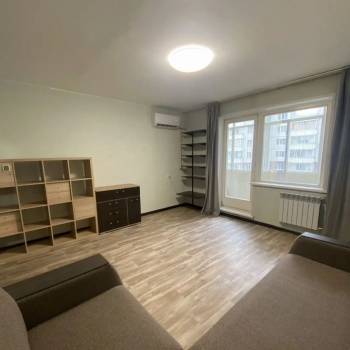 Продается 1-комнатная квартира, 40,4 м²