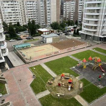 Продается 1-комнатная квартира, 67,4 м²