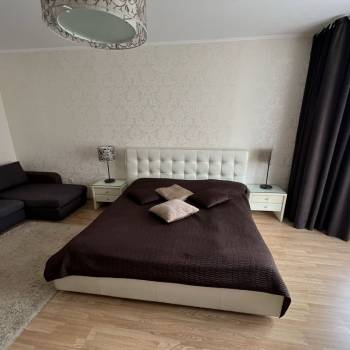 Продается 1-комнатная квартира, 67,4 м²
