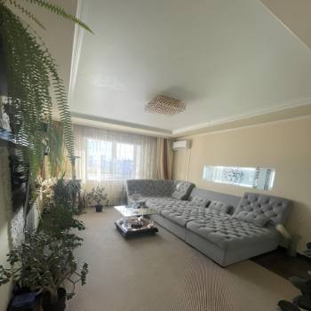 Продается 3-х комнатная квартира, 102 м²