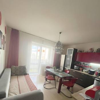 Продается 3-х комнатная квартира, 102 м²