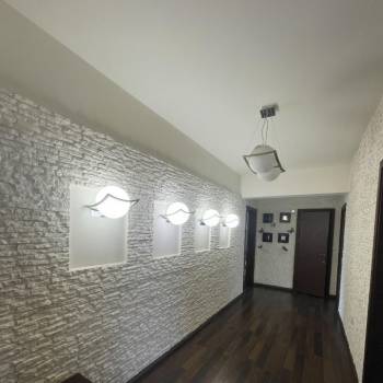 Продается 3-х комнатная квартира, 102 м²