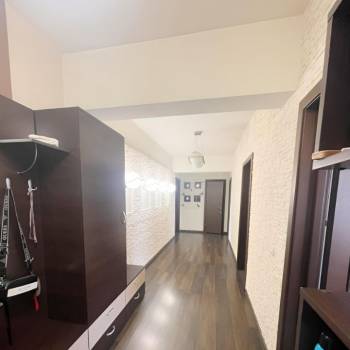 Продается 3-х комнатная квартира, 102 м²