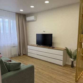 Сдается 1-комнатная квартира, 38 м²