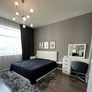 Сдается Многокомнатная квартира, 90 м²