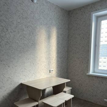 Продается 1-комнатная квартира, 40,4 м²