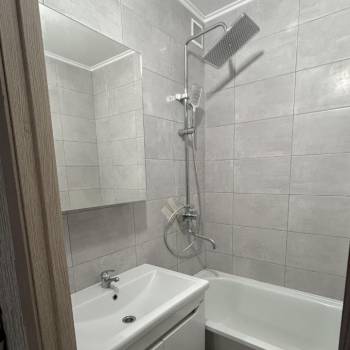 Продается 1-комнатная квартира, 40,4 м²
