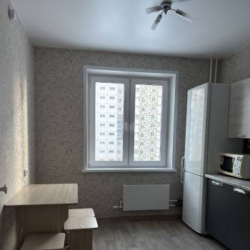 Продается 1-комнатная квартира, 40,4 м²