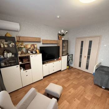 Продается 1-комнатная квартира, 40,6 м²