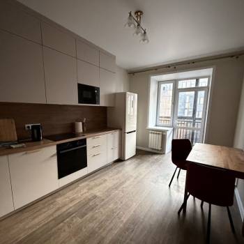 Сдается 2-х комнатная квартира, 70 м²
