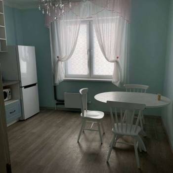 Сдается 1-комнатная квартира, 41 м²