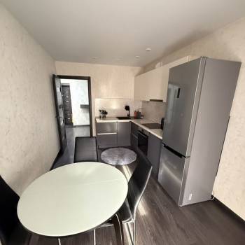 Сдается 1-комнатная квартира, 42 м²