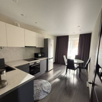 Сдается 1-комнатная квартира, 42 м²