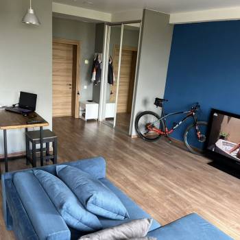 Продается 1-комнатная квартира, 37 м²