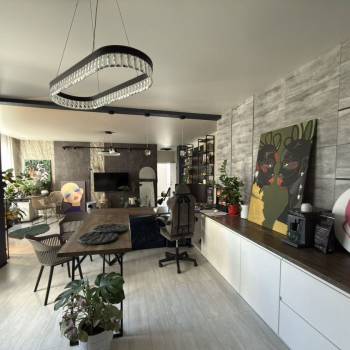 Сдается Многокомнатная квартира, 105 м²