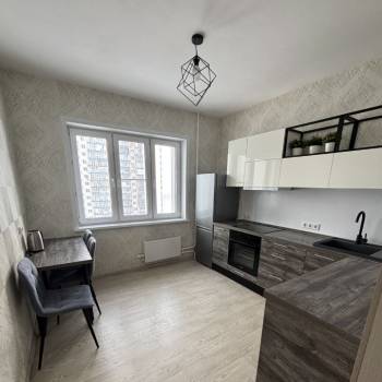 Сдается 1-комнатная квартира, 38 м²