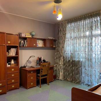 Продается Многокомнатная квартира, 141,6 м²