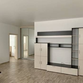 Сдается 2-х комнатная квартира, 75 м²