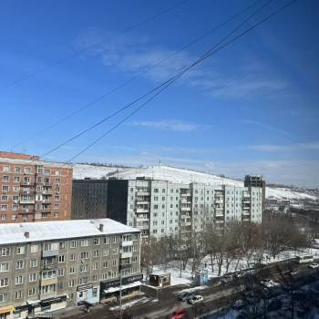 Продается Многокомнатная квартира, 100 м²