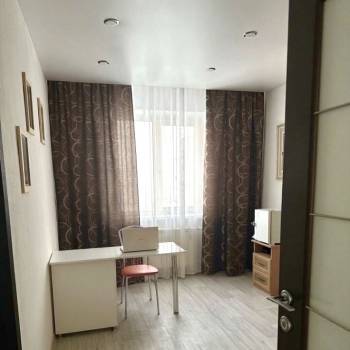 Продается Многокомнатная квартира, 81,4 м²