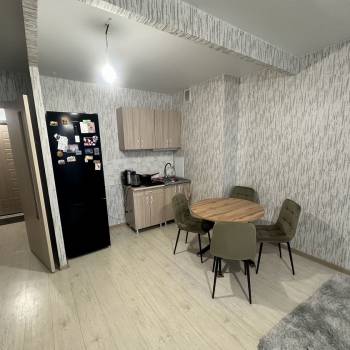 Сдается 1-комнатная квартира, 58 м²