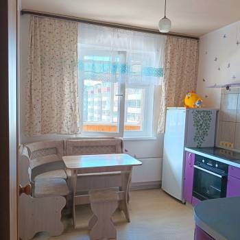 Продается 1-комнатная квартира, 40,7 м²