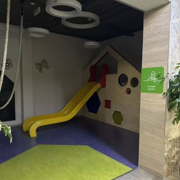 Сдается 1-комнатная квартира, 52 м²