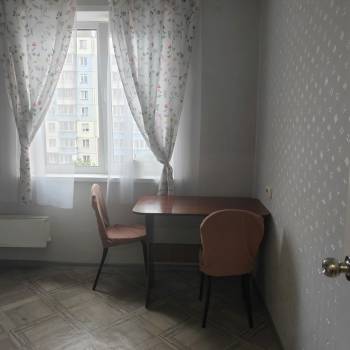 Сдается 1-комнатная квартира, 43 м²