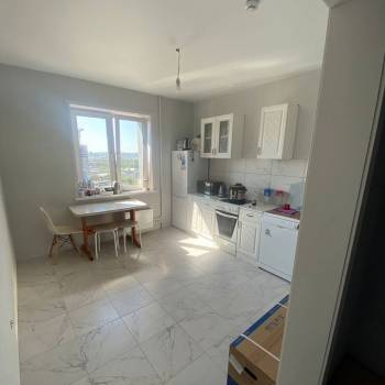 Продается 1-комнатная квартира, 40 м²