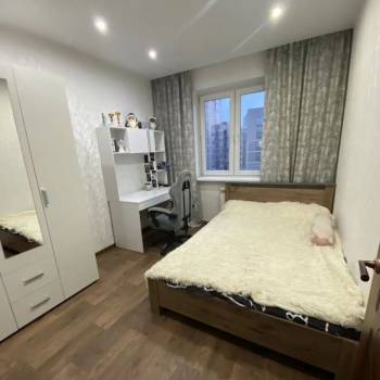 Продается Многокомнатная квартира, 78 м²
