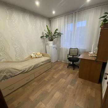 Продается Многокомнатная квартира, 78 м²