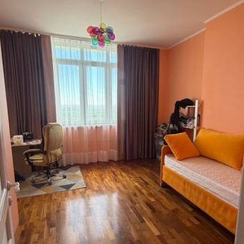 Продается 2-х комнатная квартира, 74 м²