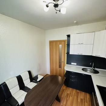 Продается 1-комнатная квартира, 40,7 м²