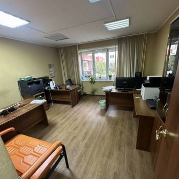 Продается Нежилое помещение, 90 м²