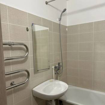 Продается 1-комнатная квартира, 35 м²