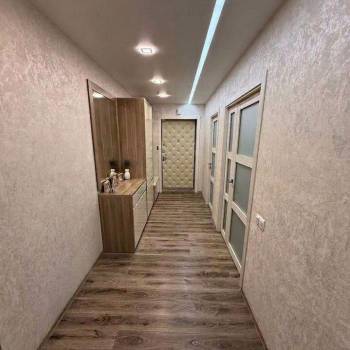 Продается Многокомнатная квартира, 84,4 м²