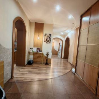 Продается Многокомнатная квартира, 150,7 м²