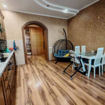 Продается Многокомнатная квартира, 150,7 м²