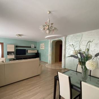 Продается Многокомнатная квартира, 133,1 м²