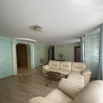 Продается Многокомнатная квартира, 133,1 м²