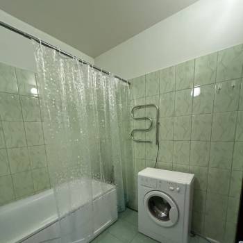 Сдается 1-комнатная квартира, 52 м²