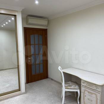 Продается 2-х комнатная квартира, 111 м²
