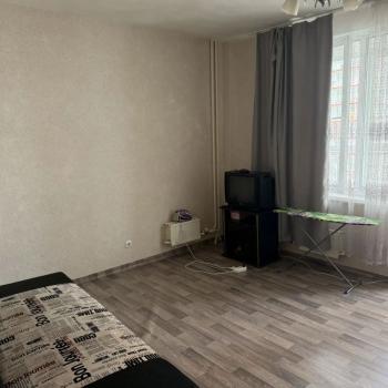 Сдается 1-комнатная квартира, 42 м²
