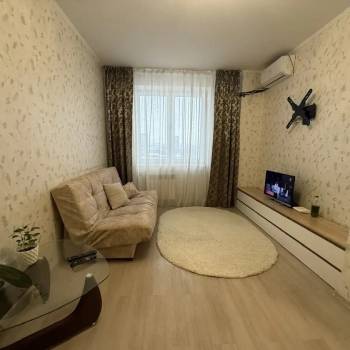 Сдается 1-комнатная квартира, 38 м²