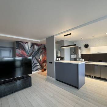 Продается Многокомнатная квартира, 77,6 м²