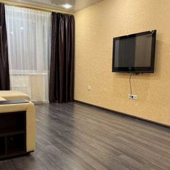 Сдается 1-комнатная квартира, 42 м²