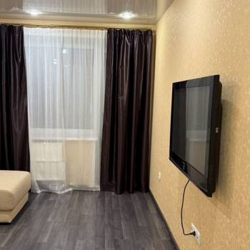 Сдается 1-комнатная квартира, 42 м²