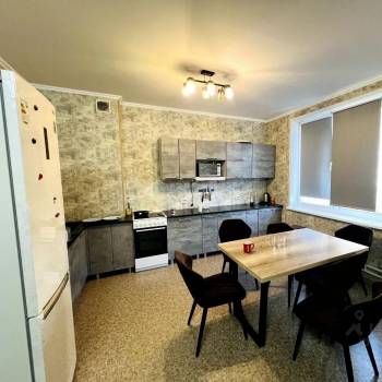 Сдается Многокомнатная квартира, 83 м²